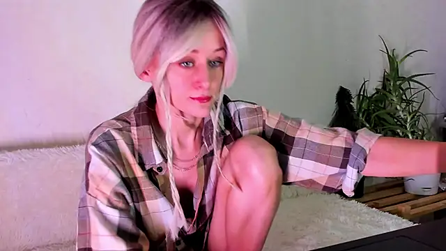 Snapshot of thief_of_hearts chatting on November 26, 9:53 am thief of hearts online show from November 26, 9:53 am