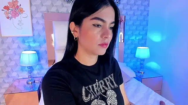 Sasha  sims   online show from November 30, 11:33 am