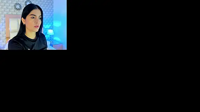 Sasha  sims   online show from December 3, 11:31 am