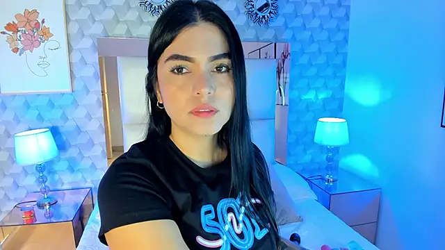 Sasha  sims   online show from November 12, 11:36 am