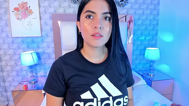 Sasha  sims   online show from November 7, 11:26 am