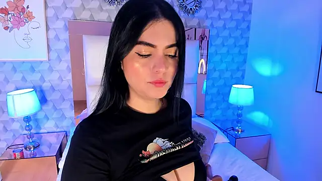 Sasha  sims   online show from October 24, 11:42 am