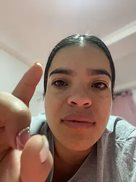 JuanitaMore01 online show from February 8, 11:30 am