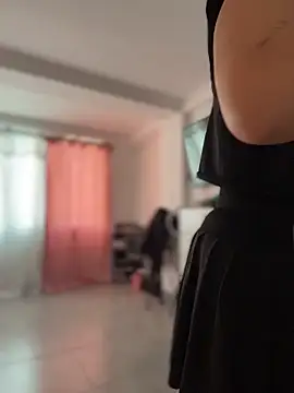 JuanitaMore01 online show from April 16, 9:04 pm