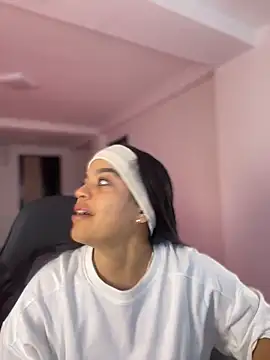 JuanitaMore01 online show from March 24, 9:26 pm