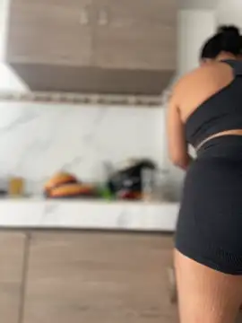 JuanitaMore01 online show from October 4, 8:21 pm