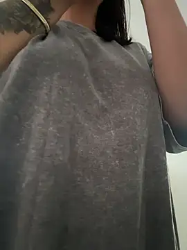 JuanitaMore01 online show from May 10, 8:22 pm