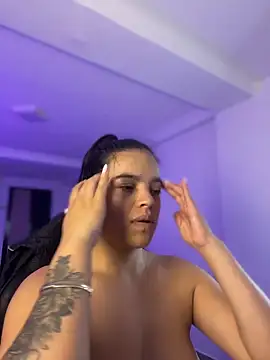 JuanitaMore01 online show from March 11, 11:10 pm