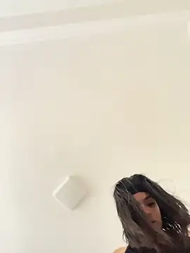 JuanitaMore01 online show from April 17, 8:33 pm