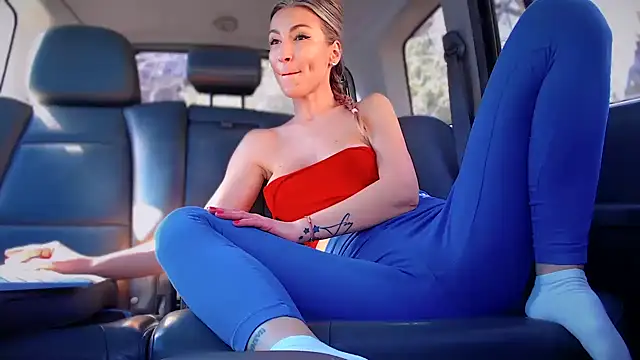 Yourguiltypassionn online show from March 21, 9:01 am