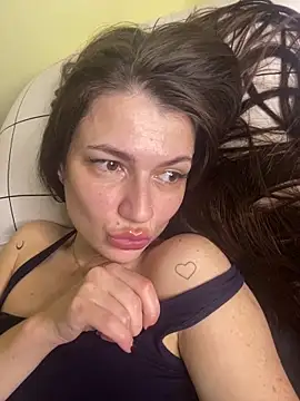 Cute Erika online show from October 31, 11:11 pm