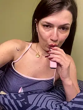 Cute Erika online show from December 13, 8:04 pm