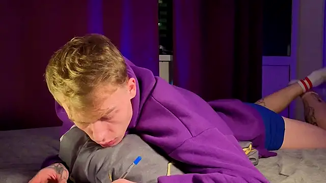 callmealexthx online show from December 15, 5:41 pm