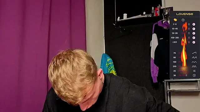 callmealexthx online show from September 24, 4:30 am