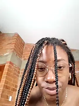 Snapshot of DarkHoneyy chatting on November 14, 6:11 pm DarkHoneyy online show from November 14, 6:11 pm