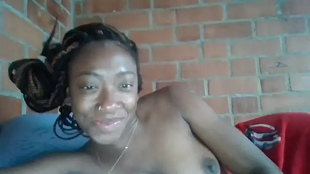 Snapshot of DarkHoneyy chatting on October 26, 11:43 am DarkHoneyy online show from October 26, 11:43 am