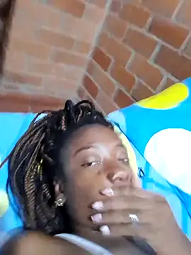 Snapshot of DarkHoneyy chatting on November 13, 12:58 am DarkHoneyy online show from November 13, 12:58 am