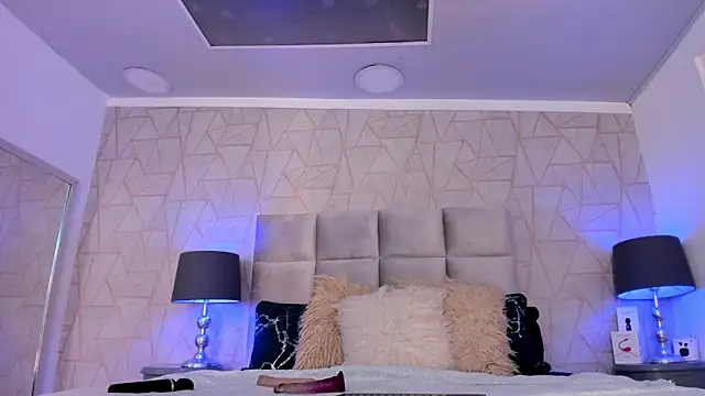 Emely florence  online show from November 30, 2:34 am