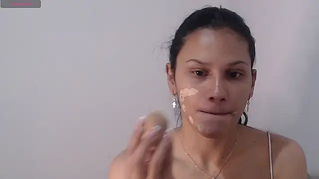 Snapshot of JessGarcia chatting on November 4, 1:04 pm JessGarcia online show from November 4, 1:04 pm