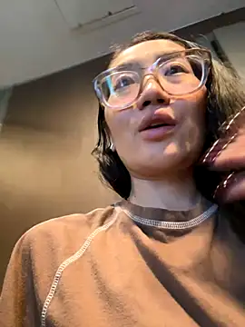 Snapshot of Aliciaz3 chatting on November 10, 5:12 am Aliciaz3 online show from November 10, 5:12 am