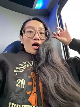 Snapshot of Aliciaz3 chatting on November 10, 6:02 pm Aliciaz3 online show from November 10, 6:02 pm