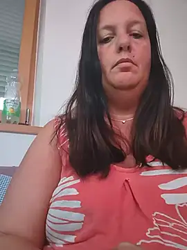Snapshot of LaReginaNera chatting on June 3, 6:56 pm LaReginaNera online show from June 3, 6:56 pm