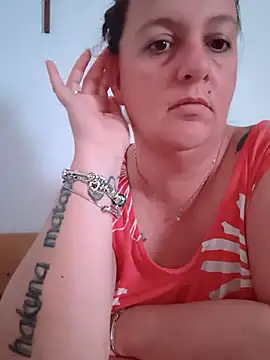 LaReginaNera online show from April 13, 8:02 pm
