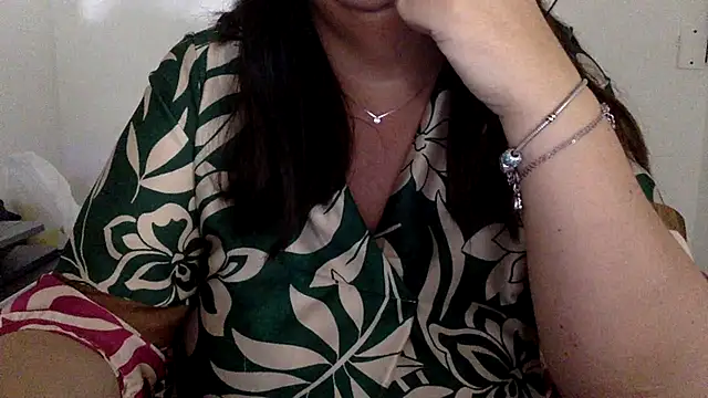 Snapshot of LaReginaNera chatting on July 3, 12:33 pm LaReginaNera online show from July 3, 12:33 pm