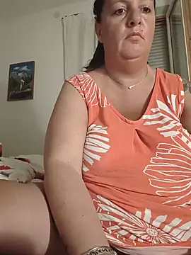 Snapshot of LaReginaNera chatting on June 7, 6:13 pm LaReginaNera online show from June 7, 6:13 pm