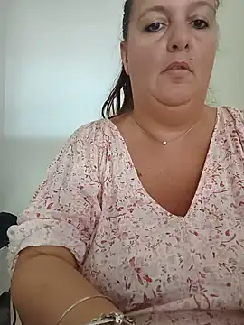 Snapshot of LaReginaNera chatting on June 24, 9:41 am LaReginaNera online show from June 24, 9:41 am