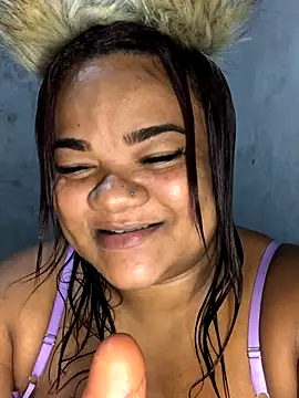 melcarioca1111 online show from December 19, 4:05 am