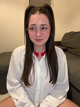 liloush   online show from April 4, 8:48 pm