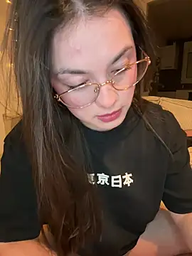 liloush   online show from March 29, 7:48 pm