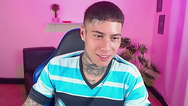 setthomas online show from February 12, 9:47 pm