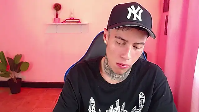 setthomas online show from December 5, 9:12 pm