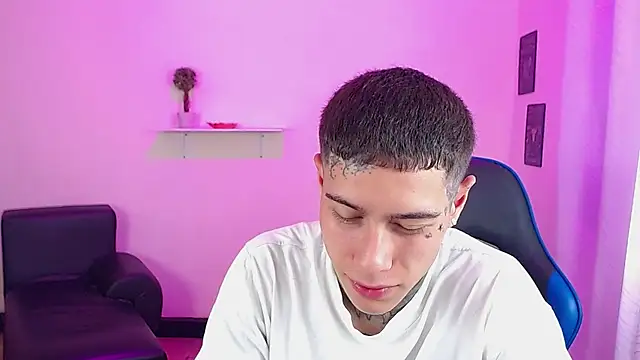 setthomas online show from February 11, 9:25 pm