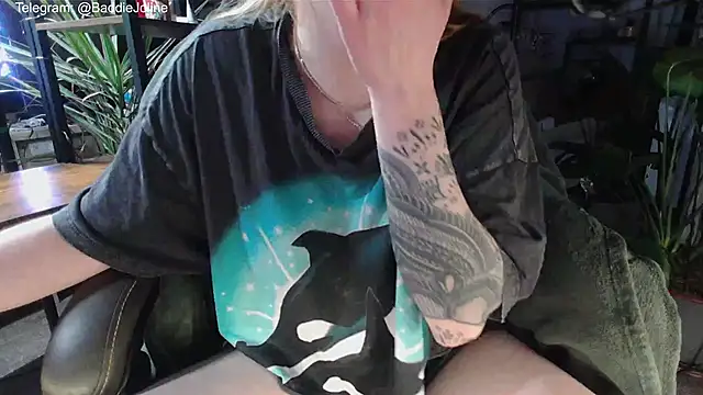 BaddieJoline online show from February 24, 8:10 pm