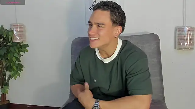 battistaturner online show from April 16, 8:53 pm