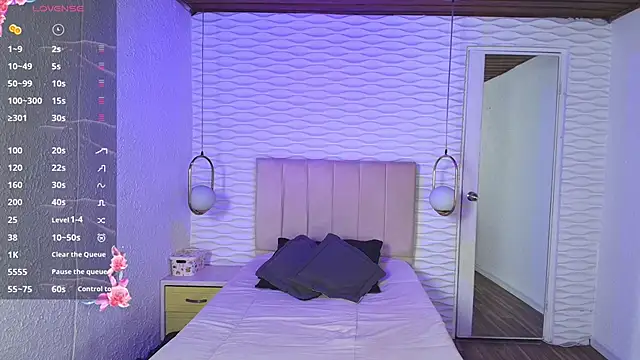 ly lulu online show from October 21, 7:02 pm