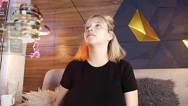 ly lulu online show from March 31, 11:01 am