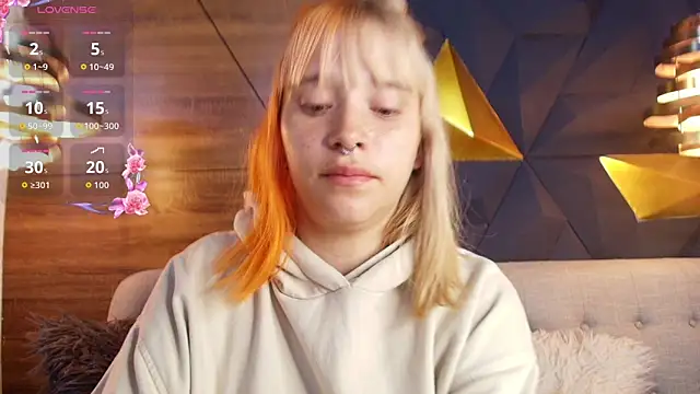 ly lulu online show from March 28, 11:11 am