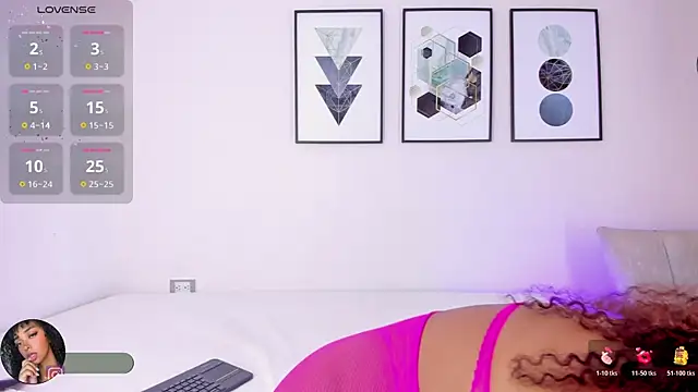 Tina curly online show from December 3, 11:31 am