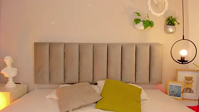 Tina curly online show from April 15, 1:04 pm