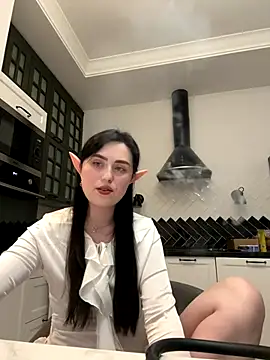 MilanaDayLi online show from December 3, 9:03 pm