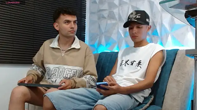 Isaac tan online show from December 15, 3:01 am