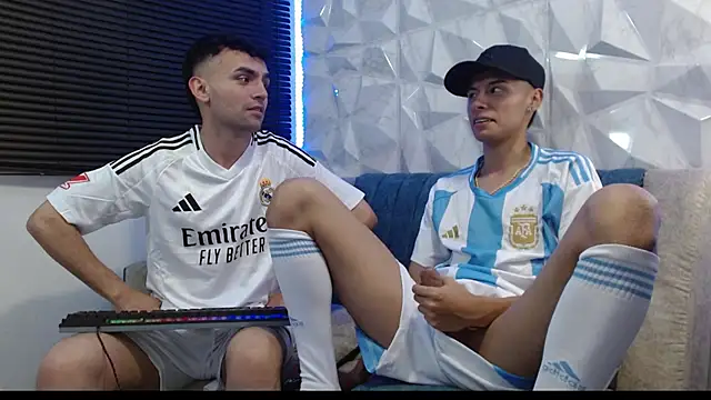 Snapshot of Isaac_tan chatting on September 27, 4:07 am Isaac tan online show from September 27, 4:07 am