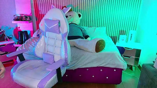  aitana 001 online show from December 14, 7:30 pm