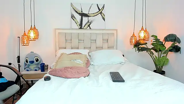 lupeandostin online show from May 27, 1:57 am