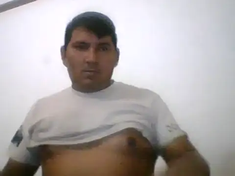 Snapshot of alexande_04 chatting on October 22, 12:32 am alexande 04 online show from October 22, 12:32 am