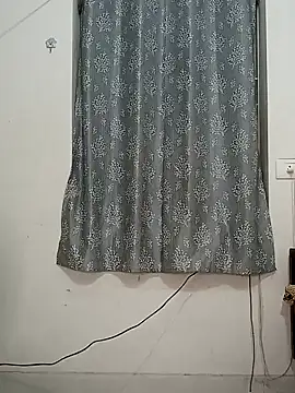 Snapshot of shrutee12 chatting on October 24, 7:13 pm shrutee12 online show from October 24, 7:13 pm